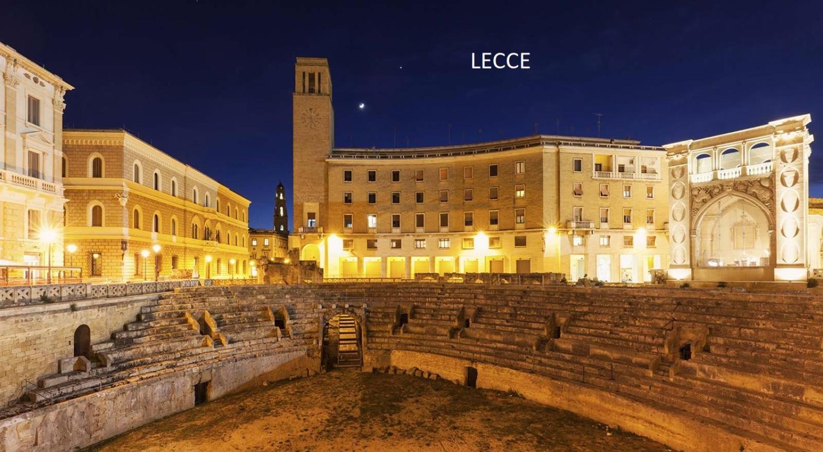 Dea Del Salento Lägenhet Lecce Exteriör bild