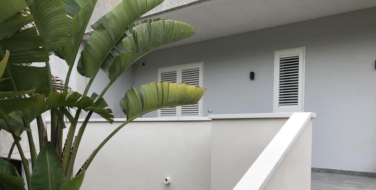 Dea Del Salento Lägenhet Lecce Exteriör bild